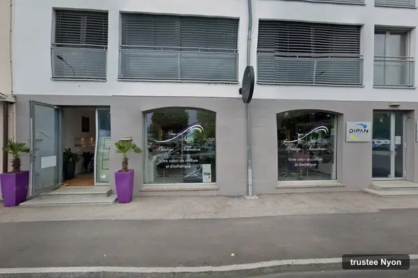 Immeuble des bureaux de Alpina Fiduciaries, Rue de Rive 18 à Nyon