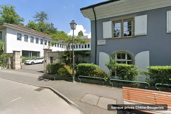 Immeuble des bureaux de Barclays Bank (Suisse), chemin de Grange-Canal 18-20 à Chêne-Bougeries