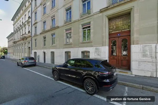 Immeuble des bureaux de BCT Bastion Capital & Trust, cours des Bastions 5 à Genève