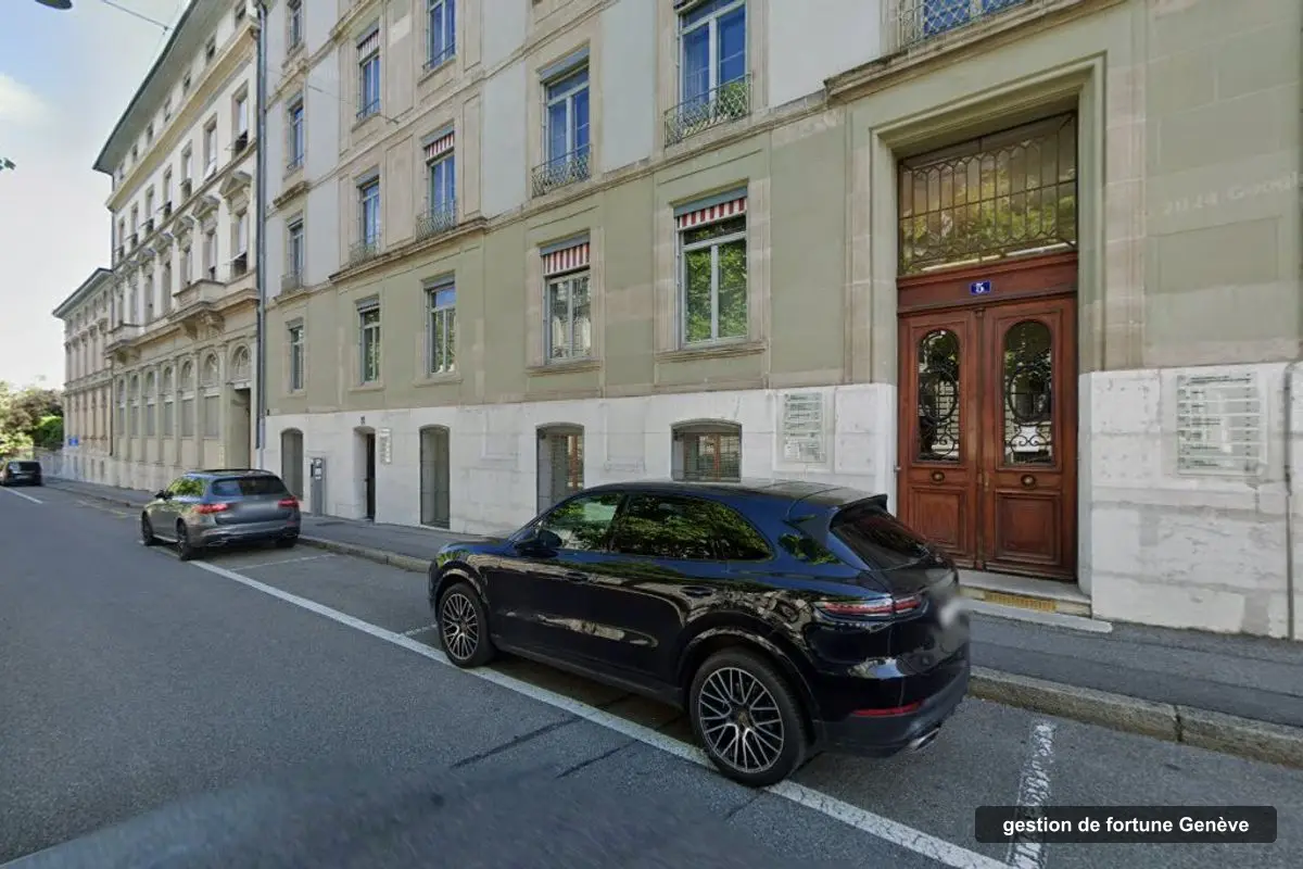 Immeuble des bureaux de BCT Bastion Capital & Trust, cours des Bastions 5 à Genève